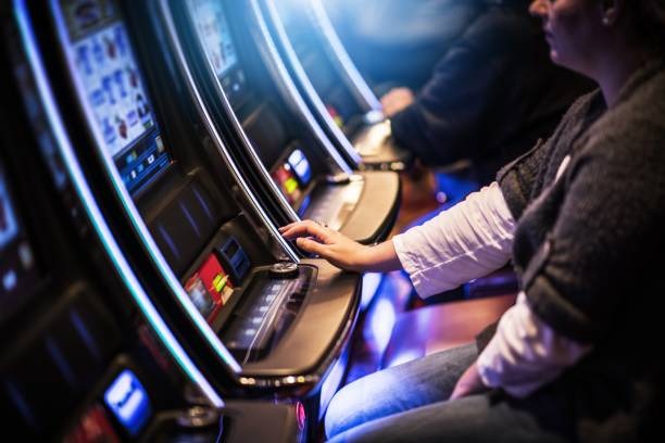 alesis togel platform showing live-dealer tables and game categories